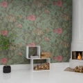 Growing Wilderness vihrea kukkatapetti olohuoneeseen Rebel Wallsilta R13212