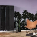 Riviera Daydream liila musta palmutapetti nuorisohuoneeseen Rebel Wallsilta R16052