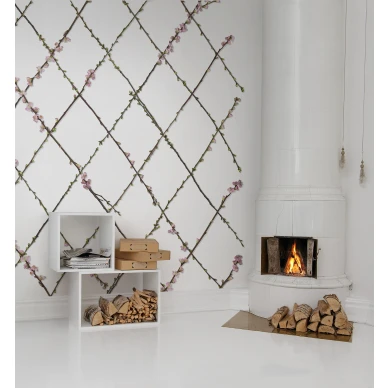 Winding Spring vaalea ruudullinen kukkatapetti olohuoneeseen Rebel Wallsilta R13221 image