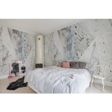 Big Diamond vaalea geometrinen marmoritapetti makuuhuoneeseen Rebel Wallsilta R13426 image