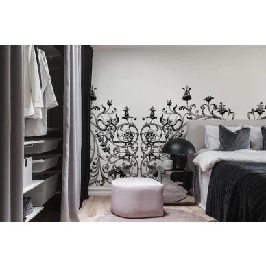 Garden Gate mustavalkoinen kuviollinen muraltapetti makuuhuoneeseen Rebel Wallsilta R13241 image