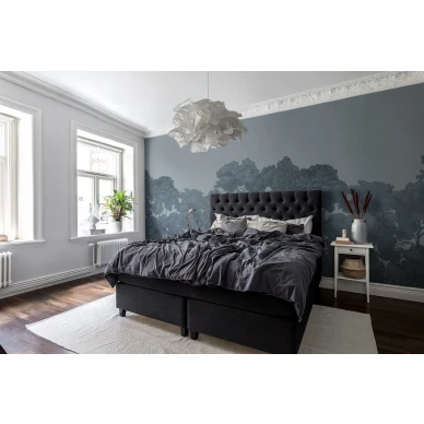 Bellewood sininen metsatapetti makuuhuoneeseen Rebel Wallsilta R13059 image