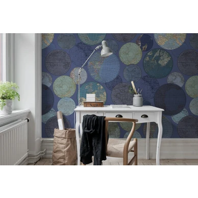 Globes Gathering sininen maapallotapetti tyohuoneen muraltapetti Rebel Wallsilta R13883 image