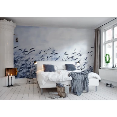 Scandinavian Light sininen rauhallinen ruohotapetti makuuhuoneeseen Rebel Wallsilta R12971 image