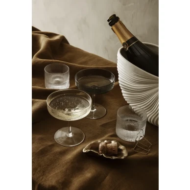 Ripple kauniit matalat kirkkaat juomalasit Ferm Livingilta image