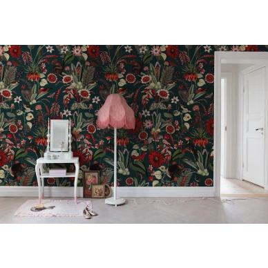 Eden Nightfall kaunis punainen kukkatapetti Rebel Wallsilta R16171 image