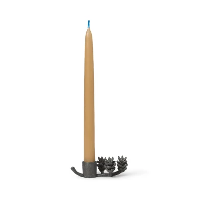 Forest pieni musta messinkinen kynttilanjalka Ferm Livingilta 1104264686 image