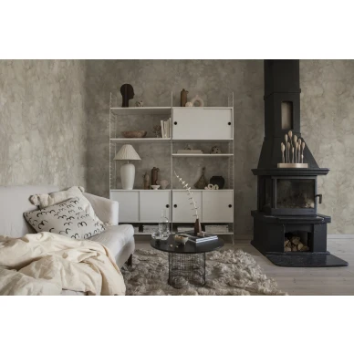 Monica unenomainen yksivarinen beige kukkatapetti olohuoneeseen Sandbergilta S10131 image