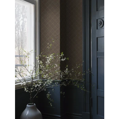 Ruudullinen tapetti Golden Trellis ruskea kultaisilla yksityiskohdilla Borastapeterilta 2264 image