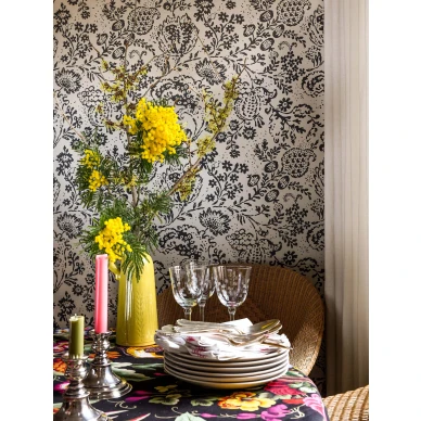 Mustavalkoinen kukkatapetti Halcyon Days Langelid von Bromssenilta 24 99 image