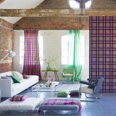 Olohuoneen ruututapetti Designers Guildilta Chennai image