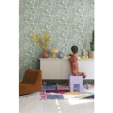 Lastenhuoneen vihrea perhostapetti Pixie Shore Rebel Wallsilta R18111 image