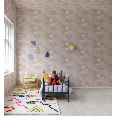 Lastenhuoneen vaaleanpunainen pilvitapetti Happy Clouds Rebel Wallsilta R18141 image