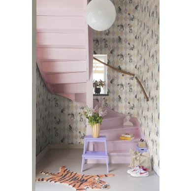 Rebel Wallsin pastellinvarinen sirkustapetti Circus Corner R18042 image