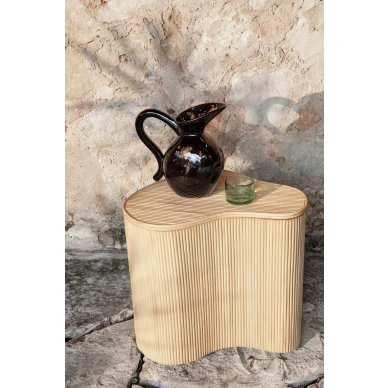 Moderni pikkupoyta Isola Ferm Livingilta image