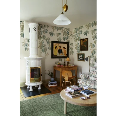 Vihrea beige Kastanjen tapetti Sandbergilta kodin olohuoneeseen image