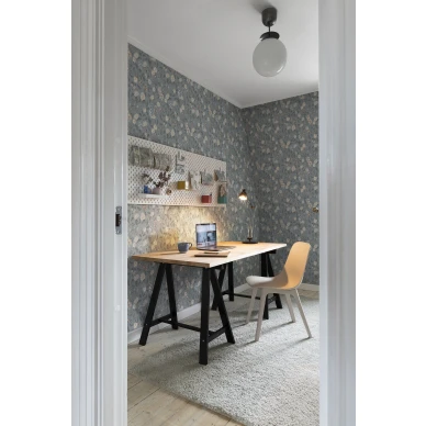 Sininen Till Karin tapetti Sandbergilta sopii hyvin kodin tyohuoneeseen image