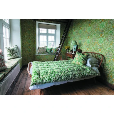 Makuuhuoneen tapetti Morrisilta Woodland Weeds vaaleanvihrealla kukkakuviolla 217100 image