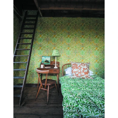 Morris tapetti Woodland Weeds vihrealla kukkakuviolla 217100 image