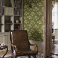 Olohuoneen vanhanaikainen tapetti Haga vihrealla alkuperaisella varilla Borasilta 4167