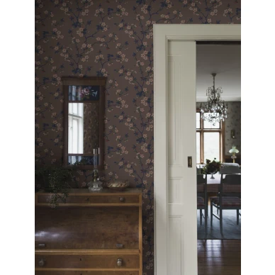 Olohuoneen tapetti 1920 luvulta ruskealla kukkakuviolla Tradgardsstaden 4174 Borasilta image