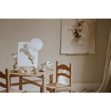 Lastenhuoneen seinatarroja Mrs Mighettolta Bo ja The Moon image