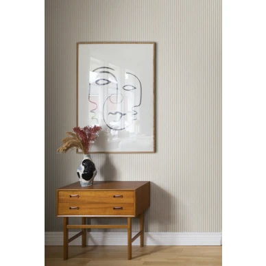 Olohuoneen raitatapetti Brita Sandbergilta S10141 image