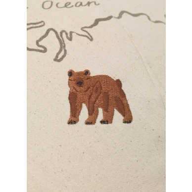 Rahi elainkuvillla lastenhuoneeseen Ferm Livingilta The World Pouf 1104266498 image