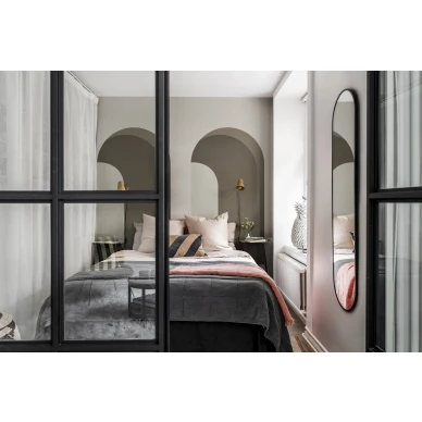 Kuvatapetti seinamaalauksena makuuhuoneessa Arch R18620 Rebel Wallsilta image