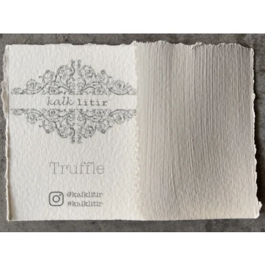 Kalkkimaali naytepala Truffle savy image