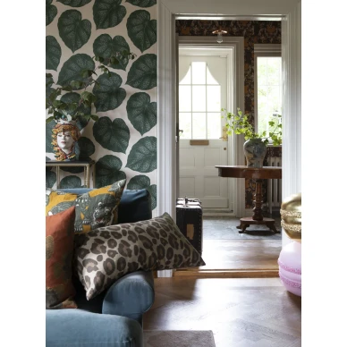 Suurikuvioinen lehtitapetti Lisa Bengtssonilta Life 1420 image