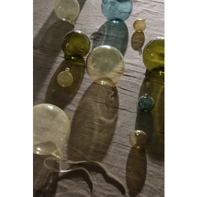 Kauniit joulukuusenpallot Ferm Livingilta Glass Baubles image
