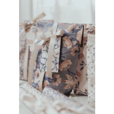 Mrs Mighetton lahjapaperi Blue Florals image