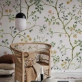 Olohuoneen tapetti kukkakuviolla Song Tree Rebel Wallsilta R19234