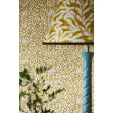 Keltainen kukkatapetti Borage 217197 William Morrisilta image