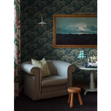 Olohuoneen kukkatapetti Borastapeterilta Kastanj 4838 image