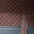 Punainen kukkatapetti Borastapetilta Snodroppe 4837