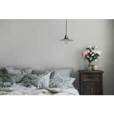 Makuuhuoneen harmaa tapetti Linne Sandbergilta S10284 image