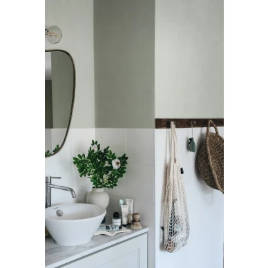 Kylpyhuoneen vihrea tapetti Kalk Sandbergilta S10294 image