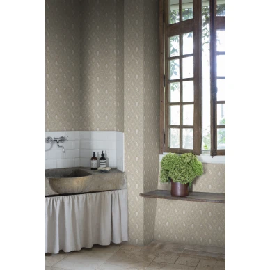 Kylpyhuoneen harmaa lintutapetti Turtledove Sandbergilta S10271 image