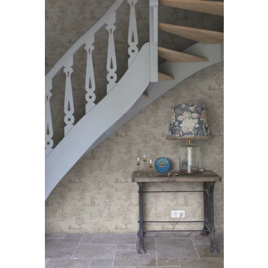 Eteisen ruskeapunainen maisematapetti Montfort Sandbergilta S10255 image