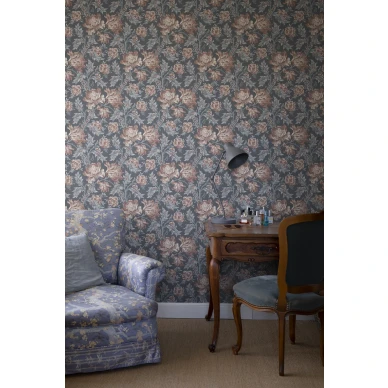 Olohuoneen kukkatapetti Amelia Sandbergilta S10253 image