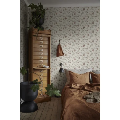 Makuuhuoneen kukkatapetti Adelaide Sandbergilta S10266 image