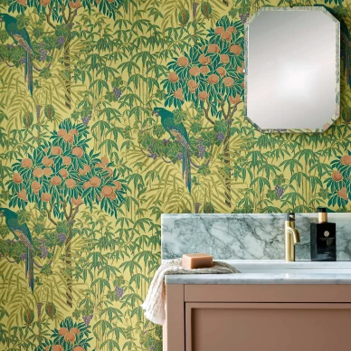 Keltainen lintutapetti kylpyhuoneeseen 1838 Wallcoveringsilta Macaw 2311 167 03 image