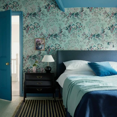 Makuuhuoneen vihrea kukkatapetti 1838 Wallcoveringsilta Kilburns Coral 2311 166 02 image