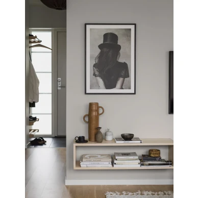 tom tom yksivarinen harmaa tapetti kodin olohuoneessa image