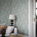 Valborg sininen kukkatapetti olohuoneessa
