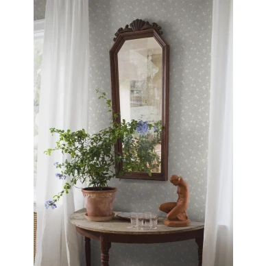 Borastapeter Myrten 5714 vaaleansininen kukkatapetti lehtikuviolla image