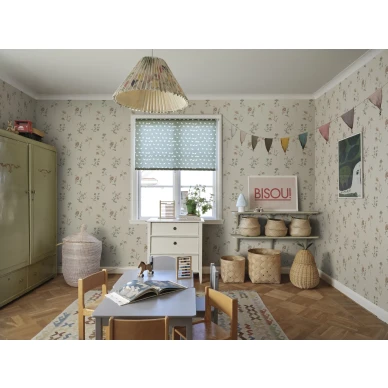 S10391 Hanna tapetti kukkatapetti lastenhuoneessa Sandstone Sandberg image