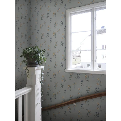 S10393 Hanna sininen kukkatapetti Misty Blue Sandberg image